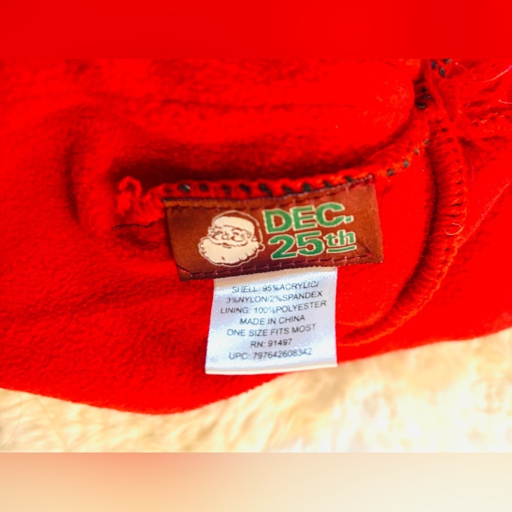 2 NWOT Dec 25th Santa Cheers! With Beer in Hand Beanie w/ Red Pom - Picture 5 of 5